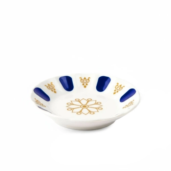 Porcelanowa podstawka pod filiżankę - biało-granatowa ze złotym wzorem 11 cm