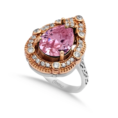Pierścionek srebrny z różowym topazem i cyrkoniami