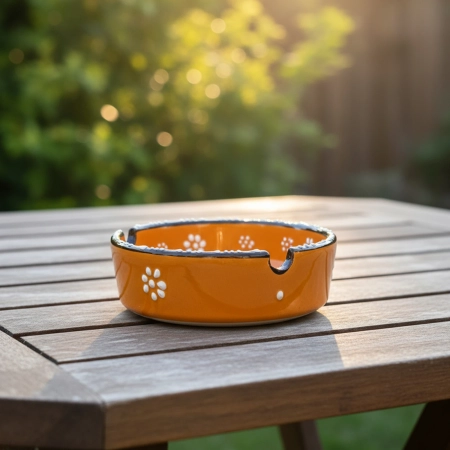 Popielniczka ceramiczna pomarańczowa z motywem kwiatowym