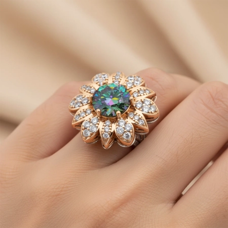 Pierścionek srebrny w kształcie kwiatu z mistycznym topazem i cyrkoniami