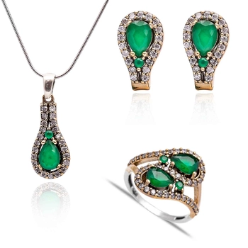 Delikatny srebrny komplet ze szmaragdem