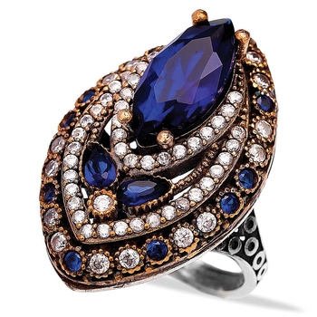 Wielki pierścionek w kształcie łezki z szafirami i cyrkoniami