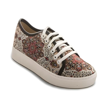 Jasne tenisówki z orientalnym ornamentem