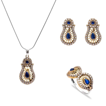 Ażurowy komplet - kielich tulipana