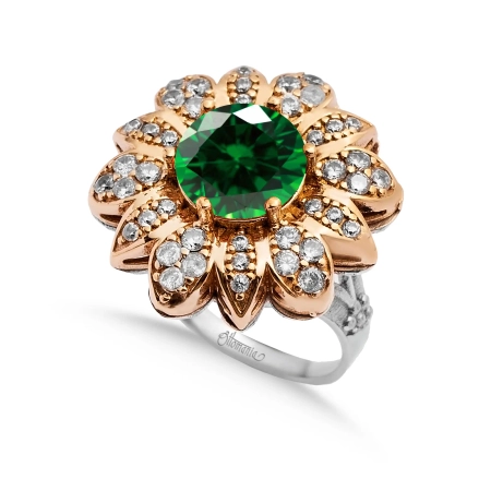 Pierścionek srebrny w kształcie kwiatu ze szmaragdem i cyrkoniami