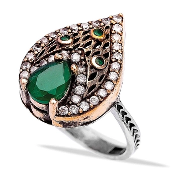 Pierścień szmaragdowa łezka