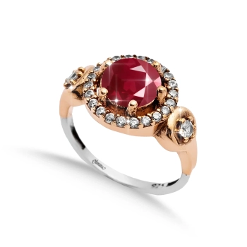 Srebrny pierścionek z rubinem i cyrkoniami