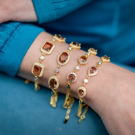 Regulowana bransoletka na rękę z pozłacanego srebra z okrągłym zultanitem - Złoto Haremu