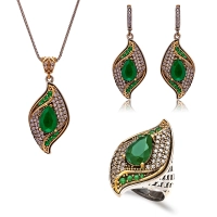 Komplet srebrny w orientalnym stylu ze szmaragdem