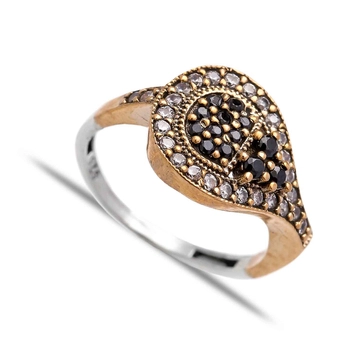 Delikatny srebrny pierścionek z czarnymi cyrkoniami