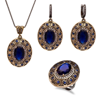 Duży owalny komplet z szafirem