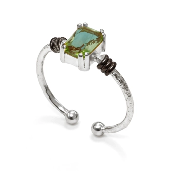 Srebrny regulowany pierścionek z prostokątnym zultanitem