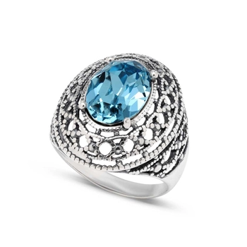 Wiktoriański srebrny pierścień z błękitnym topazem